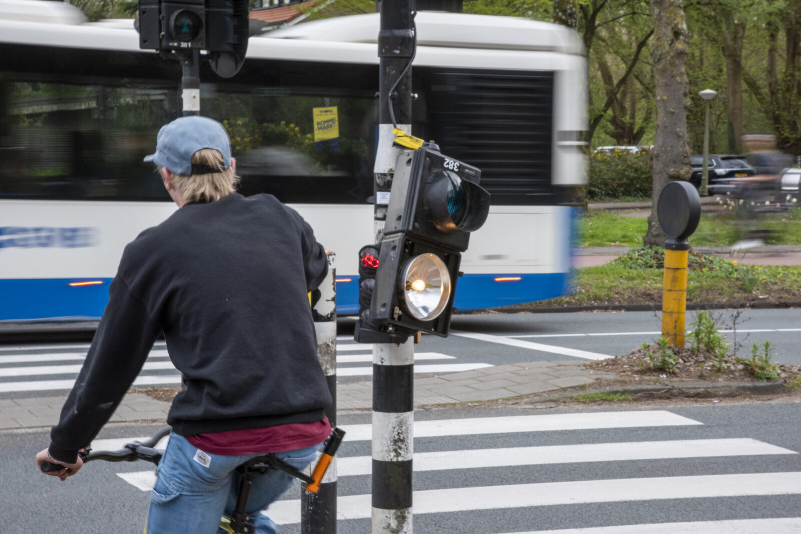 Tolhuistuin & terug over het IJ